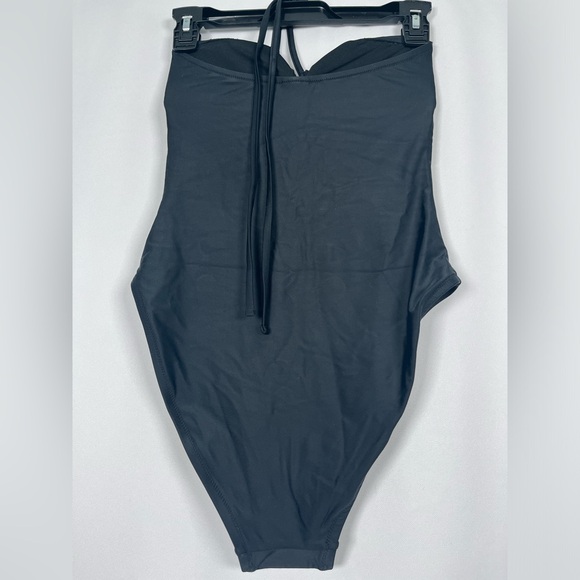 NWT J.Crew Size 6 One Piece  Cut Out Halter Swimsuit In Black - Picture 8 of 10
